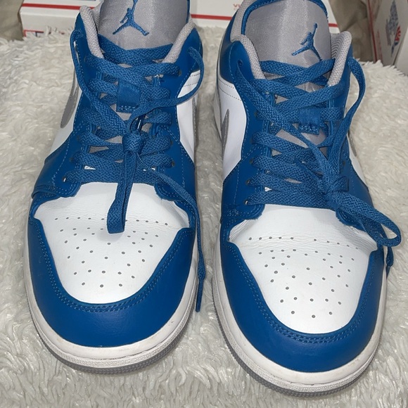 Nike Jordan 1 Low True Blue Cement Size Mens 9 US - Picture 4 of 7